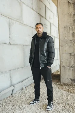 Veste matelassée avec un col à revers moumouté