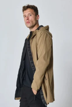 Veste mi-longue